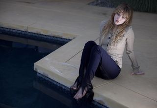 Sophie Thatcher feet photo 3