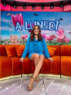 Caterina Balivo feet photo thumbnail