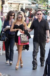 Courtney Stodden feet photo thumbnail