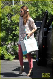 Jessica Alba feet photo thumbnail