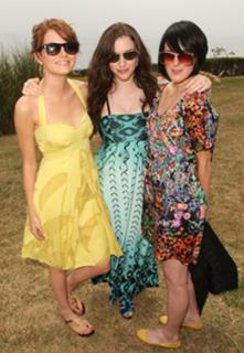 Emma Stone feet photo thumbnail