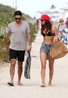 Irina Shayk feet photo thumbnail