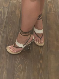 Julieanna Marie Goddard feet photo thumbnail