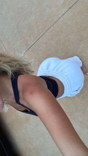 Corinna Kopf feet photo thumbnail