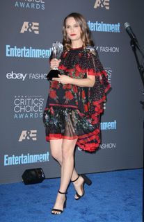 Natalie Portman feet photo thumbnail