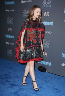 Natalie Portman feet photo thumbnail