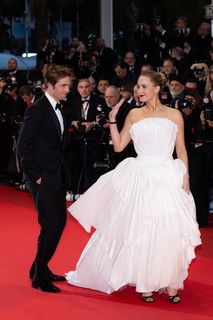 Jennifer Lawrence feet photo thumbnail