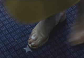 Rita Ora feet photo thumbnail