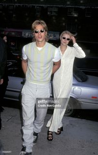 Gwyneth Paltrow feet photo thumbnail