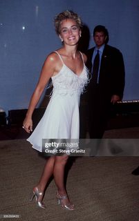 Sharon Stone feet photo thumbnail