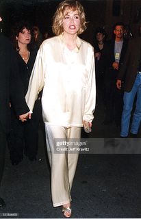 Sharon Stone feet photo thumbnail