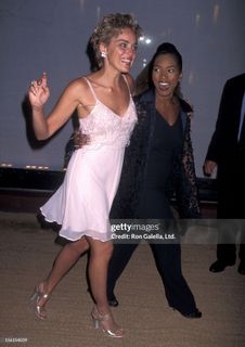 Sharon Stone feet photo thumbnail