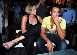 Federica Pellegrini feet photo thumbnail