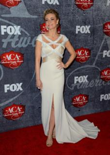 Carmen Electra feet photo thumbnail