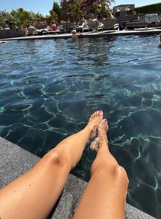 Tina O'Brien feet photo thumbnail