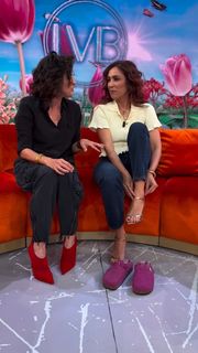 Caterina Balivo feet photo thumbnail