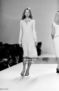Kate Moss feet photo thumbnail