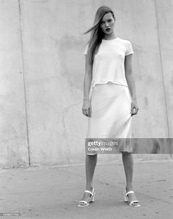Kate Moss feet photo thumbnail