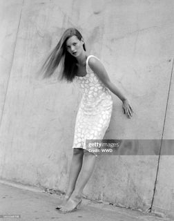 Kate Moss feet photo thumbnail