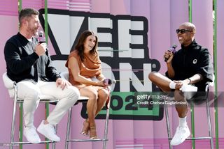 Danica Patrick feet photo thumbnail