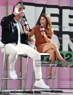 Danica Patrick feet photo thumbnail