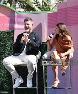 Danica Patrick feet photo thumbnail