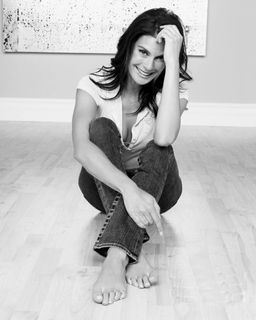 Teri Hatcher feet photo 1