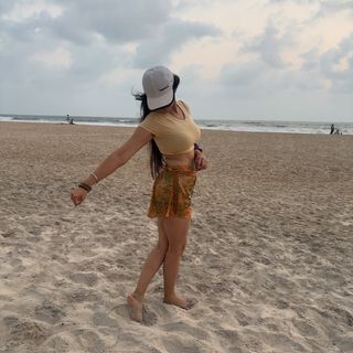 Poonam Yadav feet photo thumbnail