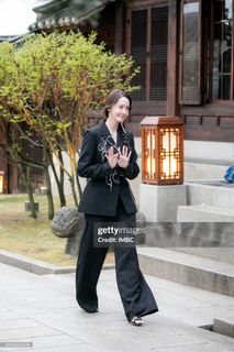 Im Yoon-ah feet photo 1