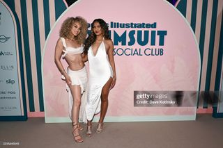 Jasmine Sanders feet photo thumbnail
