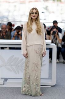 Jennifer Lawrence feet photo thumbnail