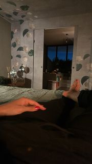 Caterina Balivo feet photo thumbnail