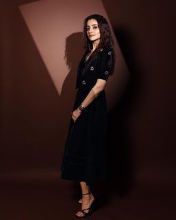 Trisha Krishnan feet photo 4