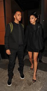 Nicole Scherzinger feet photo thumbnail