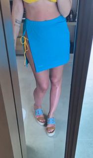 Hadise feet photo thumbnail
