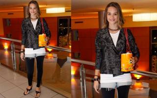 Juliana Paiva feet photo thumbnail