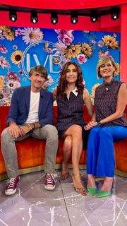 Caterina Balivo feet photo thumbnail