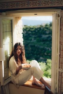 Adria Arjona feet photo 3