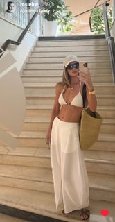 Rosie Huntington-Whiteley feet photo thumbnail