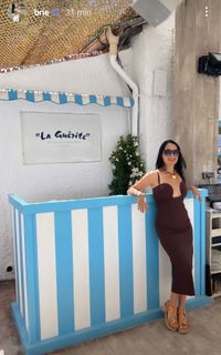 Brie Garcia feet photo thumbnail
