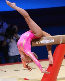 Nastia Liukin feet photo thumbnail