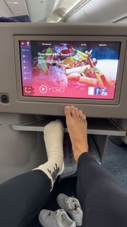 Scarlet Vas feet photo thumbnail