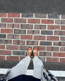 Danica Patrick feet photo thumbnail