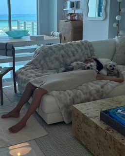Bethenny Frankel feet photo thumbnail
