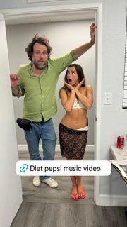 Addison Rae feet photo thumbnail