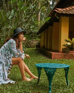 Shriya Saran feet photo 2