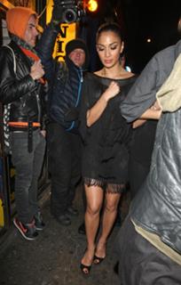 Nicole Scherzinger feet photo thumbnail