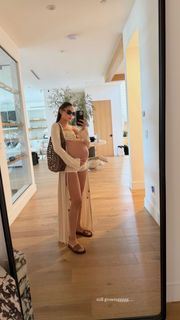 Olivia Culpo feet photo 1