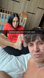 Scarlet Vas feet photo thumbnail