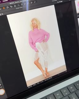 Denise Van Outen feet photo thumbnail